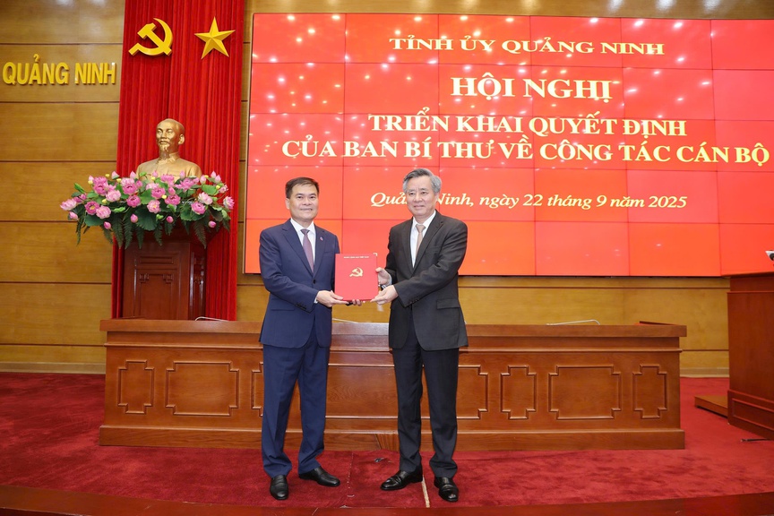 Ông Bùi Văn Khắng giữ chức Chủ tịch UBND tỉnh Quảng Ninh- Ảnh 1. Ông Bùi Văn Khắng giữ chức Chủ tịch UBND tỉnh Quảng Ninh- Ảnh 1.