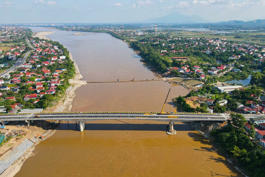 Cầu Phong Châu mới sắp khánh thành: Thi công vượt tiến độ, tiết kiệm 300 tỷ, rút ngắn thời gian di chuyển cho người dân- Ảnh 3.
