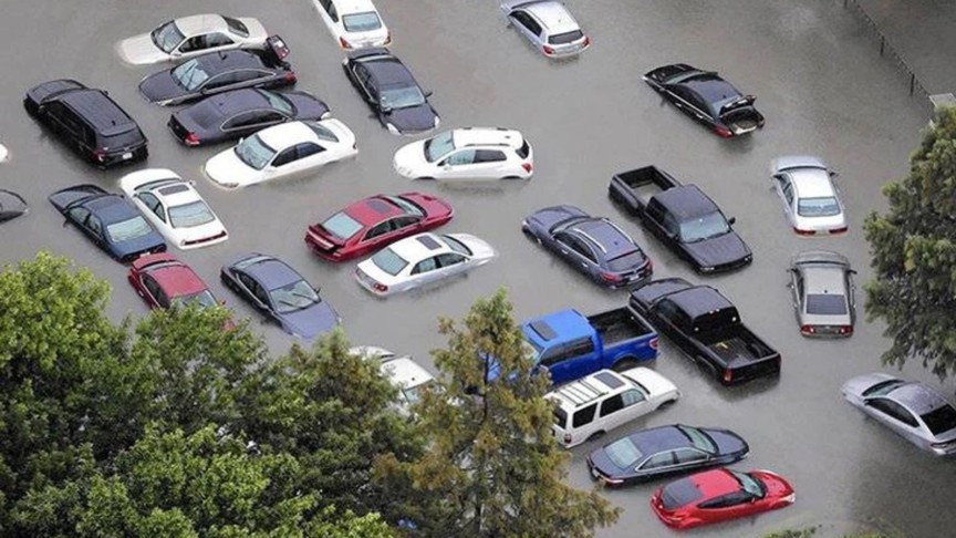 ‘Áo mưa toàn thân’ cho ô tô gây sốt mạng xã hội khi bão Ragasa và Bualoi áp sát: Loại rẻ 1 triệu, cao cấp tới 30 triệu đồng- Ảnh 1.