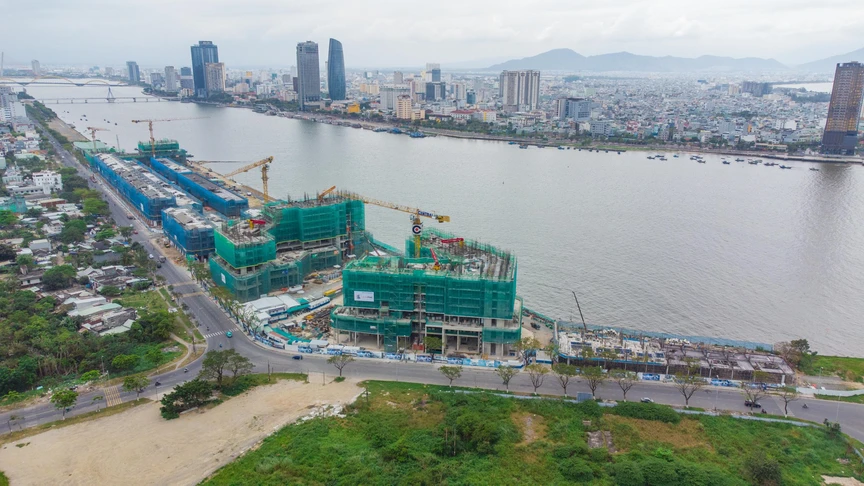 Đà Nẵng bùng nổ hàng loạt dự án nhà ở: Thị trường chuyển mình mạnh mẽ, diện mạo đô thị thay đổi từng ngày- Ảnh 1.