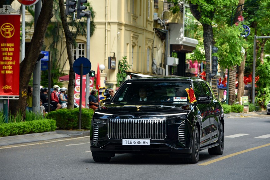 Xe điện Việt kiêu hãnh trong đội hình diễu binh 2/9: Khoảnh khắc tự hào không thể quên- Ảnh 8. Xe điện Việt kiêu hãnh trong đội hình diễu binh 2/9: Khoảnh khắc tự hào không thể quên- Ảnh 8.
