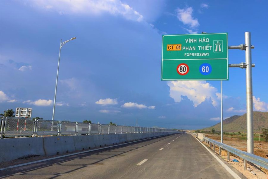 Tuyến cao tốc gần 11.000 tỷ mới khai thác 3 năm bất ngờ gặp sự cố- Ảnh 1. Tuyến cao tốc gần 11.000 tỷ mới khai thác 3 năm bất ngờ gặp sự cố- Ảnh 1.