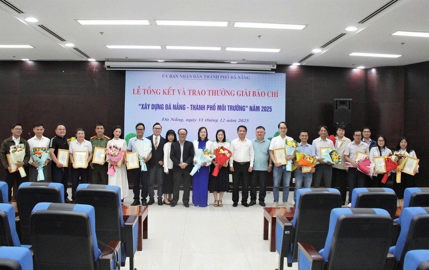 Tiến sĩ, nhà báo Nhân Nghĩa đoạt Giải Nhì Giải báo chí “Xây dựng Đà Nẵng - Thành phố môi trường” năm 2025- Ảnh 3.