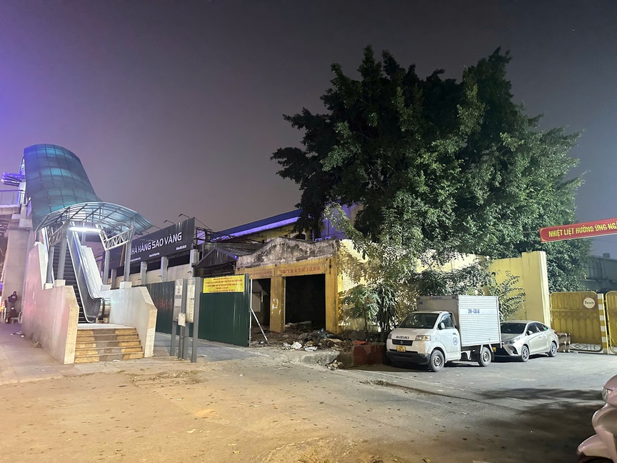 Khu đất 231 Nguyễn Trãi đang được tháo dỡ