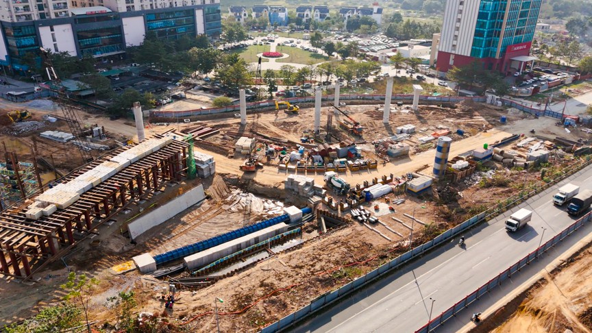 Nút giao gần 2.400 tỷ kết nối đại lộ dài và đẹp nhất Việt Nam đón tin vui lớn- Ảnh 5.