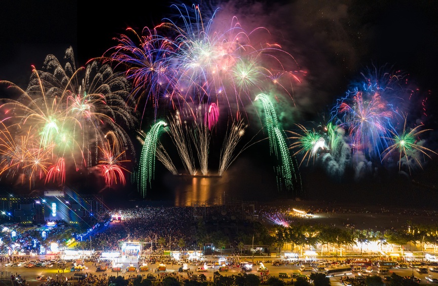 Vì sao khách du lịch nườm nượp đổ về quần thể Sun Group Bãi Cháy?- Ảnh 4.