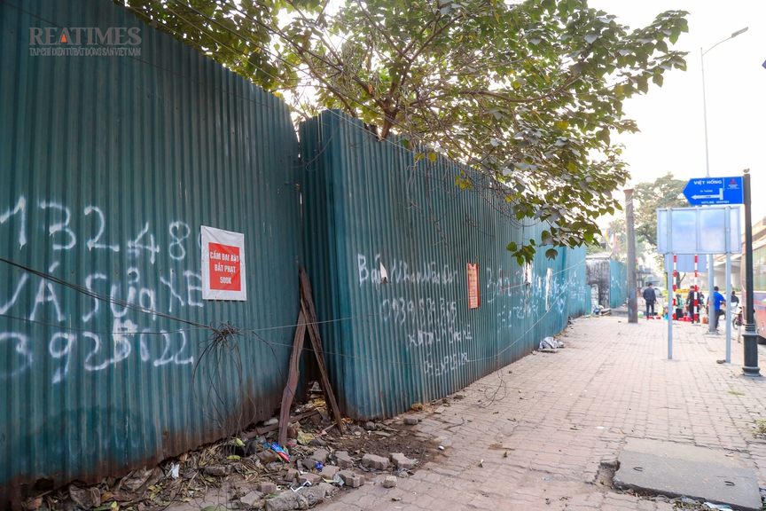 Cận cảnh khu đất sắp xây Trung tâm thương mại Pháp Việt cao 24 tầng ở Hà Nội- Ảnh 11.