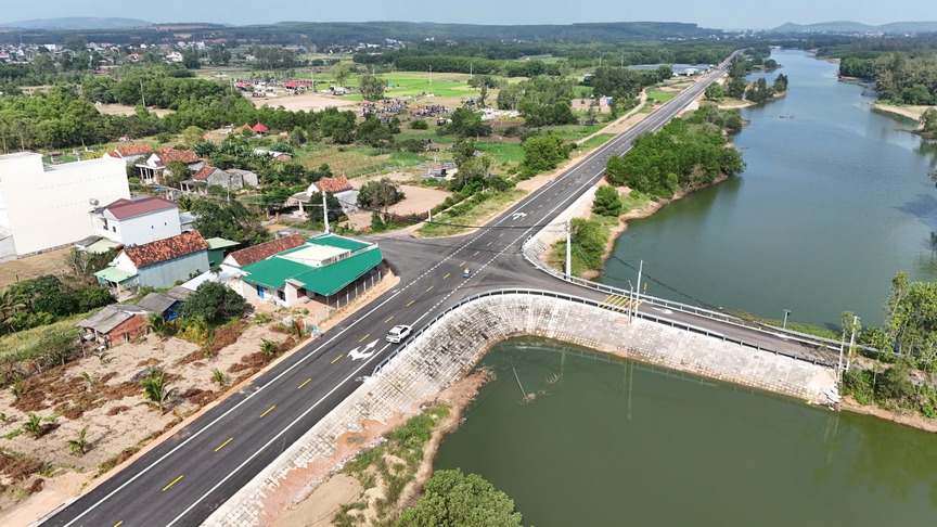 Tỉnh là ngã ba Đông Dương sắp thông xe 7km đường ven biển đẹp mắt với nhiều đoạn chạy xuyên rừng- Ảnh 2.
