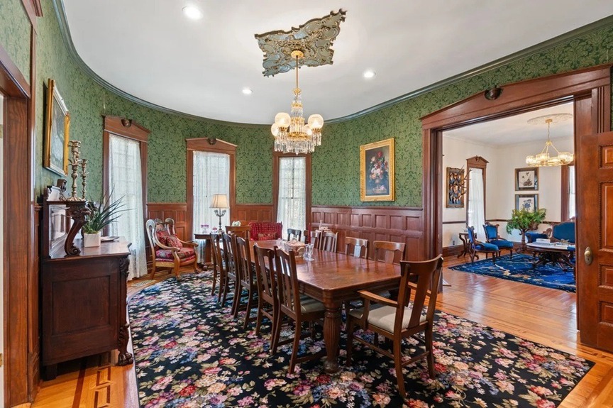 Căn biệt thự 7.600m2 của hoa hậu giàu nhất Việt Nam: Mua với giá triệu đô, gồm 2 căn nhà cổ lấy cảm hứng từ Hy Lạp cổ đại- Ảnh 8.