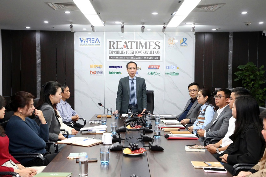 Chi bộ Tạp chí điện tử Bất động sản Việt Nam tổ chức Lễ kết nạp đảng viên mới- Ảnh 4.