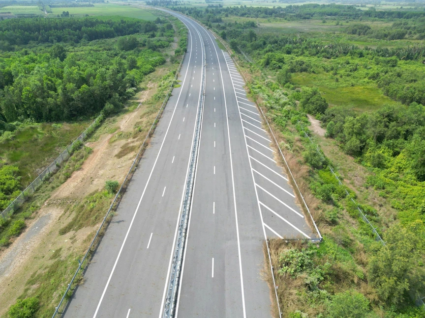Sắp hoàn thiện tuyến đường gần 60km kết nối miền Tây đến siêu sân bay- Ảnh 1.