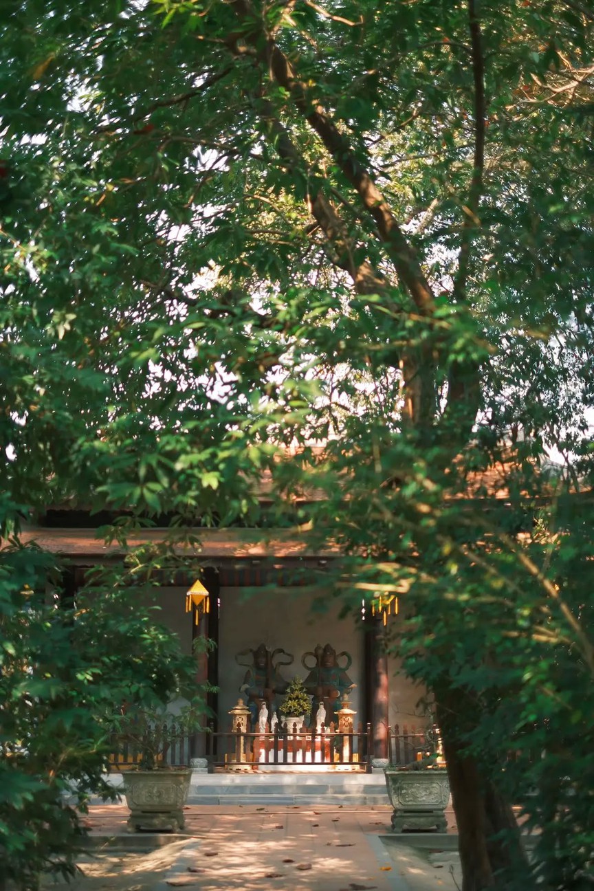 Ngôi chùa lưu giữ bức tranh 9 con rồng ẩn hiện trong mây lớn nhất Việt Nam: Số phận đặc biệt, kiến trúc mang đậm dấu ấn vương giả- Ảnh 7.