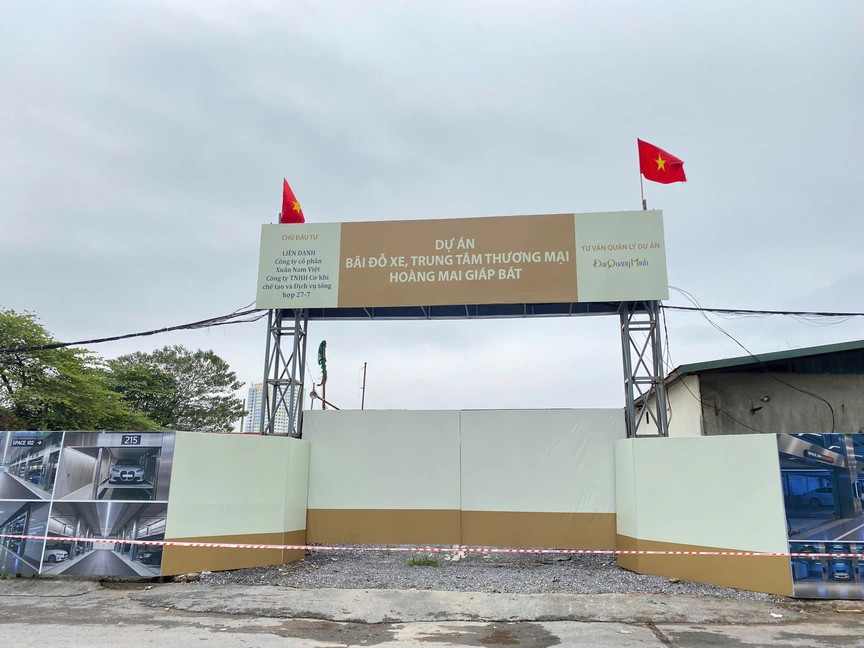 Cổng dự án bãi đỗ xe, trung tâm thương mại Hoàng Mai - Giáp Bát Cổng dự án bãi đỗ xe, trung tâm thương mại Hoàng Mai - Giáp Bát