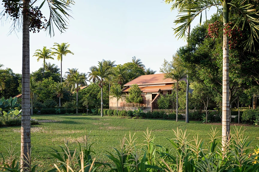 Yên bình trong không gian đương đại kết hợp truyền thống của căn nhà cấp 4 giữa vùng quê- Ảnh 2. Yên bình trong không gian đương đại kết hợp truyền thống của căn nhà cấp 4 giữa vùng quê- Ảnh 2.