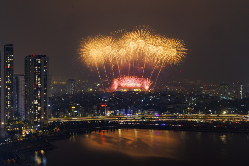 Từ Phú Quốc, Đà Nẵng, Sun Group mang cả bầu trời pháo hoa đỉnh cao ra Thủ đô- Ảnh 12.