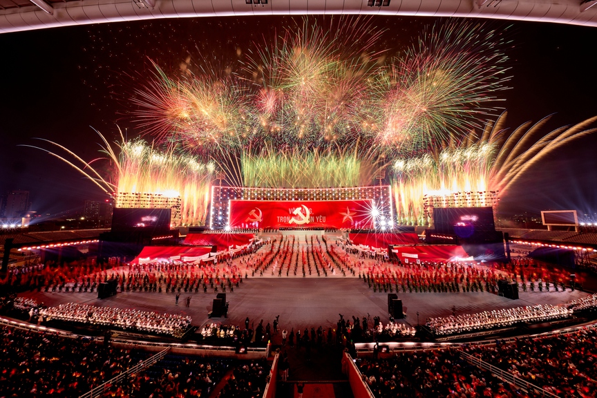 Từ Phú Quốc, Đà Nẵng, Sun Group mang cả bầu trời pháo hoa đỉnh cao ra Thủ đô- Ảnh 4.