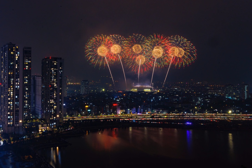 Từ Phú Quốc, Đà Nẵng, Sun Group mang cả bầu trời pháo hoa đỉnh cao ra Thủ đô- Ảnh 8.