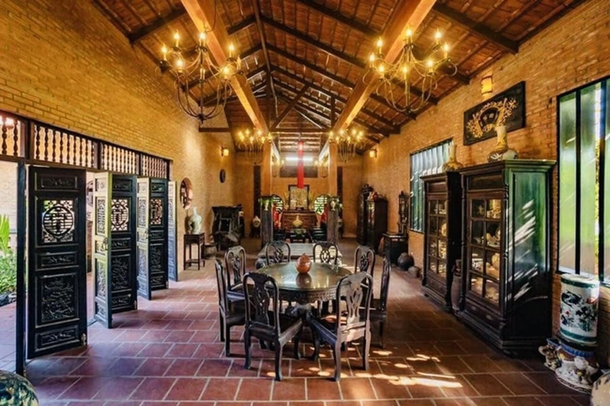 Danh hài ‘nặng nhất showbiz Việt’ từng sở hữu biệt phủ 1.600m2: Khung nhà vận chuyển từ Ninh Bình vào Nam, giá trị đến trăm tỷ- Ảnh 2.