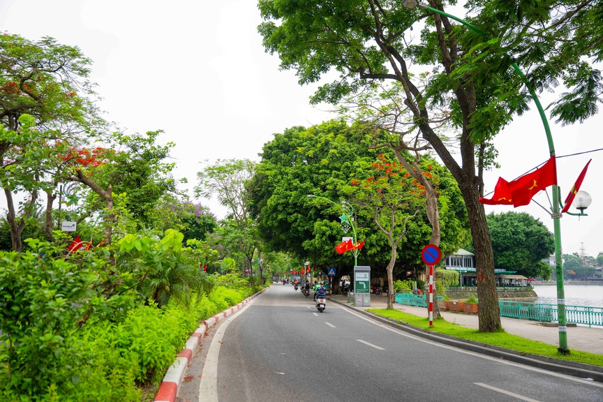 Một góc của đường Thanh Niên. Nguồn ảnh: Giáo dục Thủ đô