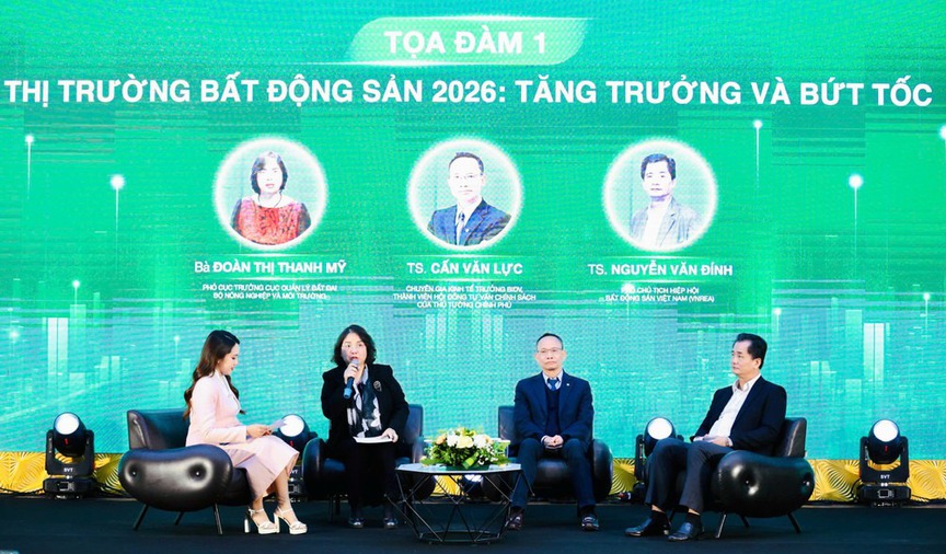 Chuyên gia chỉ rõ 6 nguyên nhân chính dù thị trường hạ nhiệt, giá nhà đất vẫn 'mắc kẹt' trên cao- Ảnh 1.