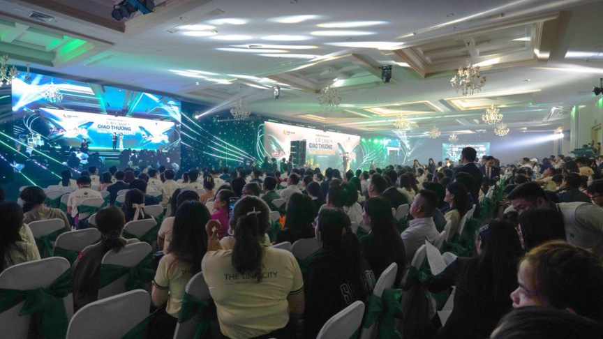 Giáp Tết, người mua săn lùng đất quanh sân bay Long Thành- Ảnh 1.