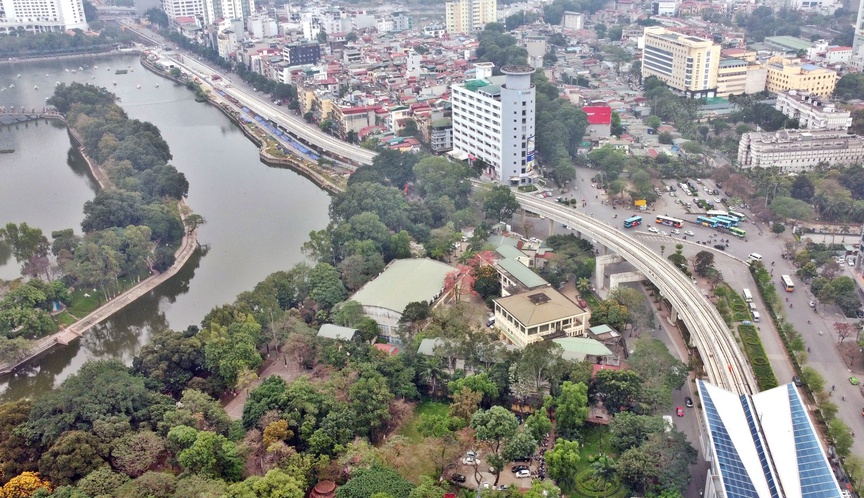 Hà Nội hạn chế phát triển chung cư nội đô, mở rộng quy mô và điều kiện tiếp cận nhà ở xã hội- Ảnh 1.
