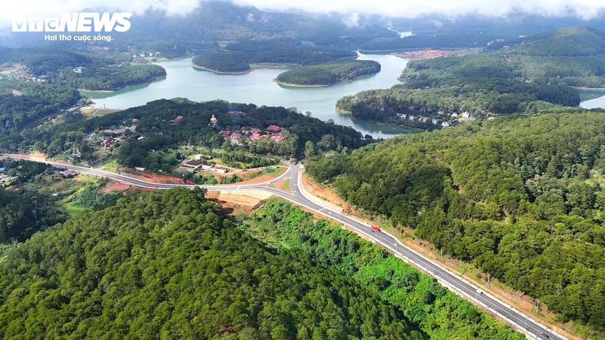 Cung đường gần nghìn tỷ xuyên rừng thông đẹp nhất 'tiểu Paris' của Việt Nam vẫn kẹt tiến độ- Ảnh 5. Cung đường gần nghìn tỷ xuyên rừng thông đẹp nhất 'tiểu Paris' của Việt Nam vẫn kẹt tiến độ- Ảnh 5.