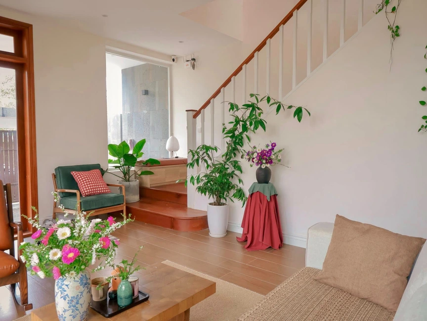 Ngôi nhà mở giữa khu dân cư yên tĩnh, ưu tiên ánh sáng và không gian xanh- Ảnh 7.