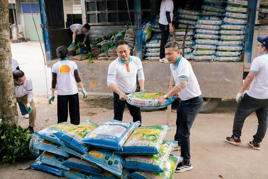 Nghệ An: 100.000 cây xanh được trao tặng thông qua chương trình Tết An Bình 2026- Ảnh 3.