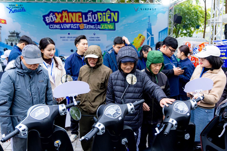 Sôi động ngày hội đổi xăng lấy điện của Vinfast trên khắp 3 miền- Ảnh 2.