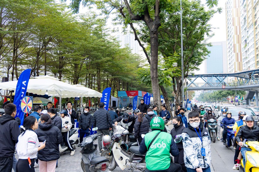 Sôi động ngày hội đổi xăng lấy điện của Vinfast trên khắp 3 miền- Ảnh 3.