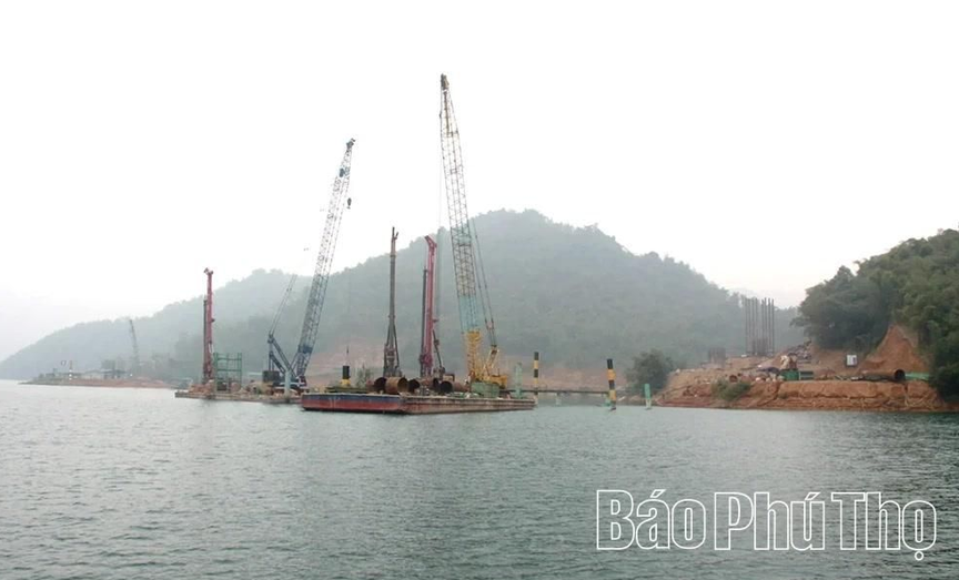 3 năm nữa, Việt Nam sẽ hoàn thành cây cầu dây văng dài nhất cả nước, nằm trên tuyến cao tốc 10.000 tỷ ở khu vực Tây Bắc- Ảnh 2. 3 năm nữa, Việt Nam sẽ hoàn thành cây cầu dây văng dài nhất cả nước, nằm trên tuyến cao tốc 10.000 tỷ ở khu vực Tây Bắc- Ảnh 2.