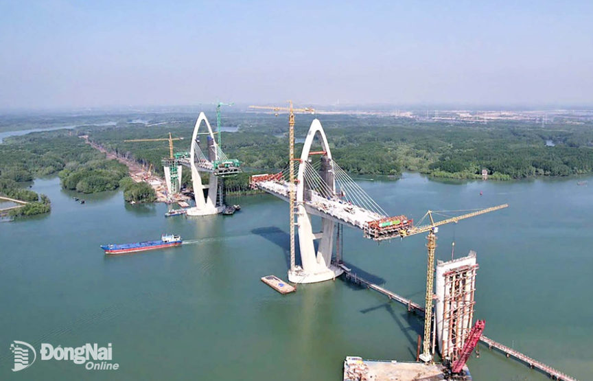 Cây cầu có nhịp chính dài nhất Đông Nam Á, kết nối 2 tỉnh thành giàu nhất cả nước: Đã thành hình, vượt yêu cầu 6 tháng- Ảnh 2. Cây cầu có nhịp chính dài nhất Đông Nam Á, kết nối 2 tỉnh thành giàu nhất cả nước: Đã thành hình, vượt yêu cầu 6 tháng- Ảnh 2.
