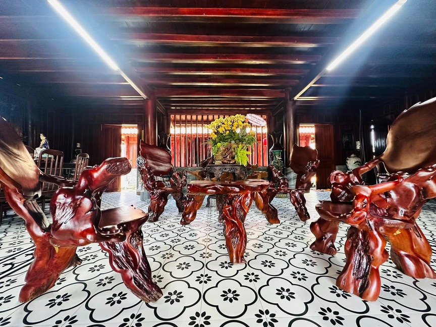 Biệt phủ trên ca nguyên của danh hài ‘nặng nhất Vbiz’: Rộng 10.000m2, kiến trúc đậm chất Việt - Ảnh 2.