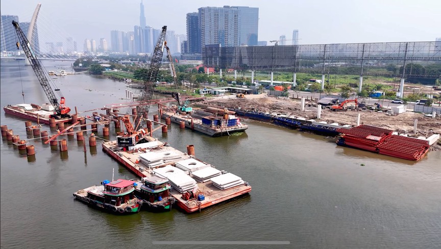 Cầu đi bộ nghìn tỷ vượt sông sở hữu kiến trúc độc đáo nhất thế giới tại Việt Nam dần thành hình- Ảnh 4. Cầu đi bộ nghìn tỷ vượt sông sở hữu kiến trúc độc đáo nhất thế giới tại Việt Nam dần thành hình- Ảnh 4.