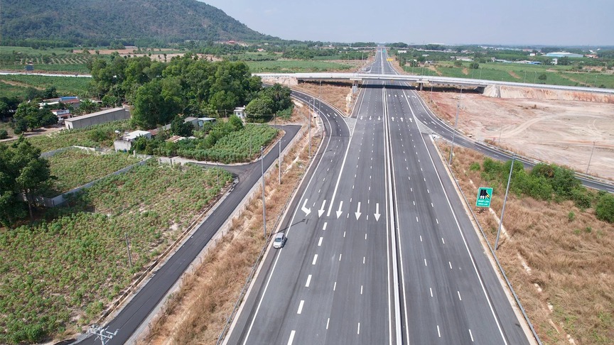 Dự án thành phần trên trục cao tốc gần 18.000 tỷ kết nối 2 tỉnh thành giàu nhất Việt Nam đón tin vui lớn- Ảnh 1.