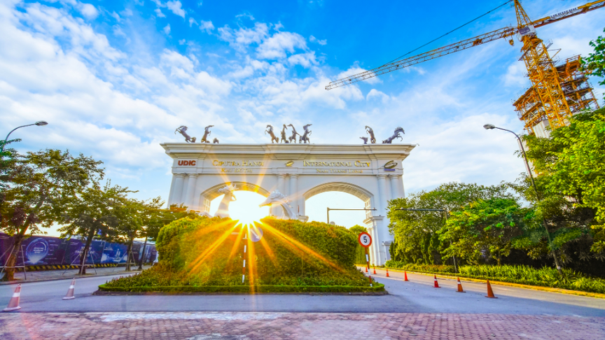 Giá nhà phố chạm ngưỡng 2 tỷ đồng/m2, Tây Hồ sẽ thành trung tâm mới của Hà Nội- Ảnh 2.