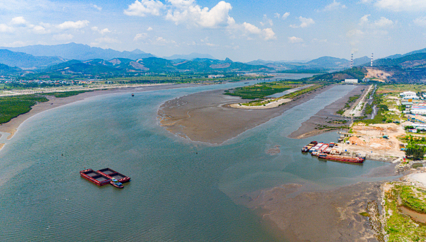 Việt Nam dự kiến có thêm quảng trường mới, sức chứa 100.000 người, tọa lạc tại vùng vịnh liên thông với Di sản thiên nhiên thế giới- Ảnh 2. Việt Nam dự kiến có thêm quảng trường mới, sức chứa 100.000 người, tọa lạc tại vùng vịnh liên thông với Di sản thiên nhiên thế giới- Ảnh 2.