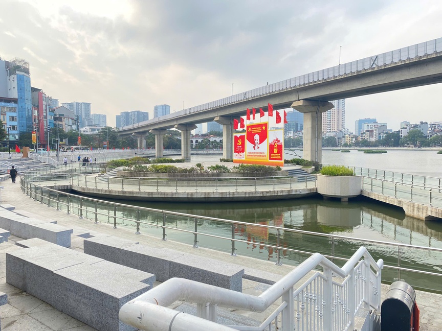 Khu vực sân khấu tại hồ Hoàng Cầu sau cải tạo