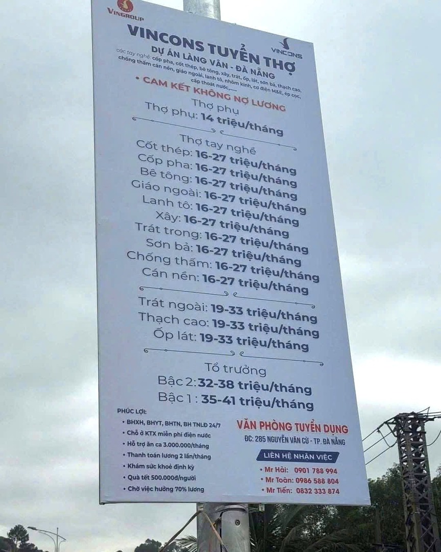 Poster tuyển dụng của Vincons tại dự án Làng Vân - Đà Nẵng. Nguồn ảnh: Internet
