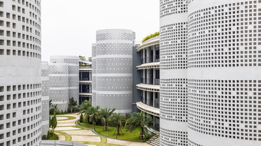 Việt Nam có Làng Vô Cực sở hữu kiến trúc thấp tầng độc đáo, tọa lạc tại ‘Thung lũng Silicon’ miền Bắc- Ảnh 2.