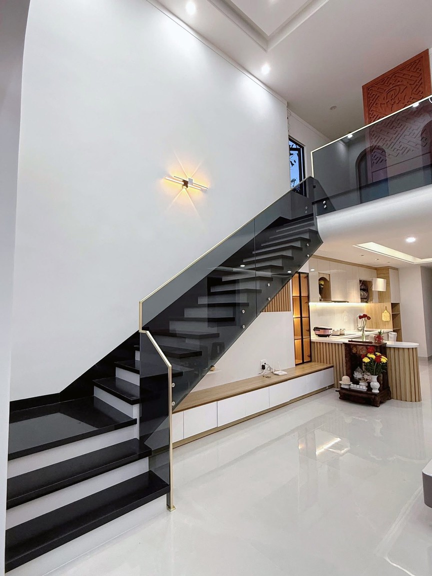 Trải nghiệm hai tinh thần trong cùng một căn hộ: Hiện đại tối giản và Á Đông sâu lắng- Ảnh 4. Trải nghiệm hai tinh thần trong cùng một căn hộ: Hiện đại tối giản và Á Đông sâu lắng- Ảnh 4.