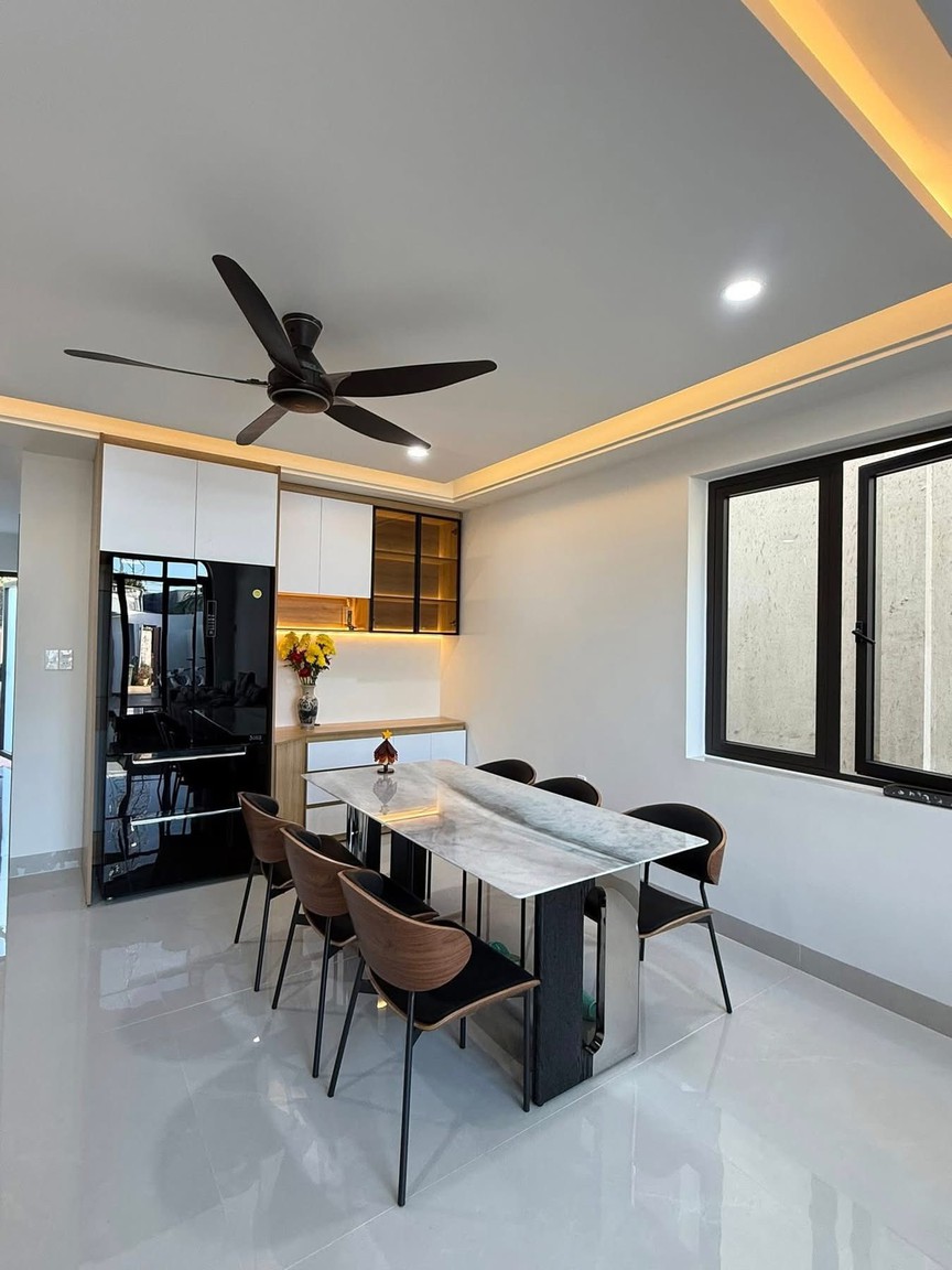 Trải nghiệm hai tinh thần trong cùng một căn hộ: Hiện đại tối giản và Á Đông sâu lắng- Ảnh 8. Trải nghiệm hai tinh thần trong cùng một căn hộ: Hiện đại tối giản và Á Đông sâu lắng- Ảnh 8.