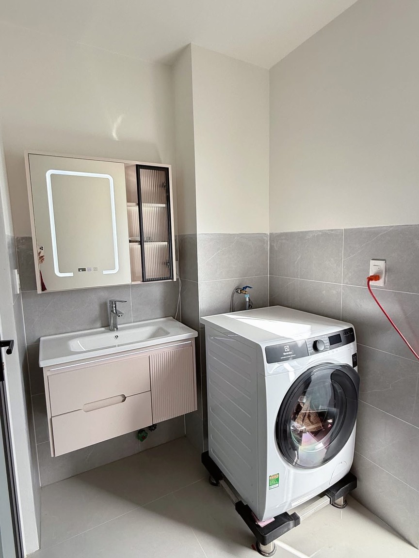 Trải nghiệm hai tinh thần trong cùng một căn hộ: Hiện đại tối giản và Á Đông sâu lắng- Ảnh 7. Trải nghiệm hai tinh thần trong cùng một căn hộ: Hiện đại tối giản và Á Đông sâu lắng- Ảnh 7.