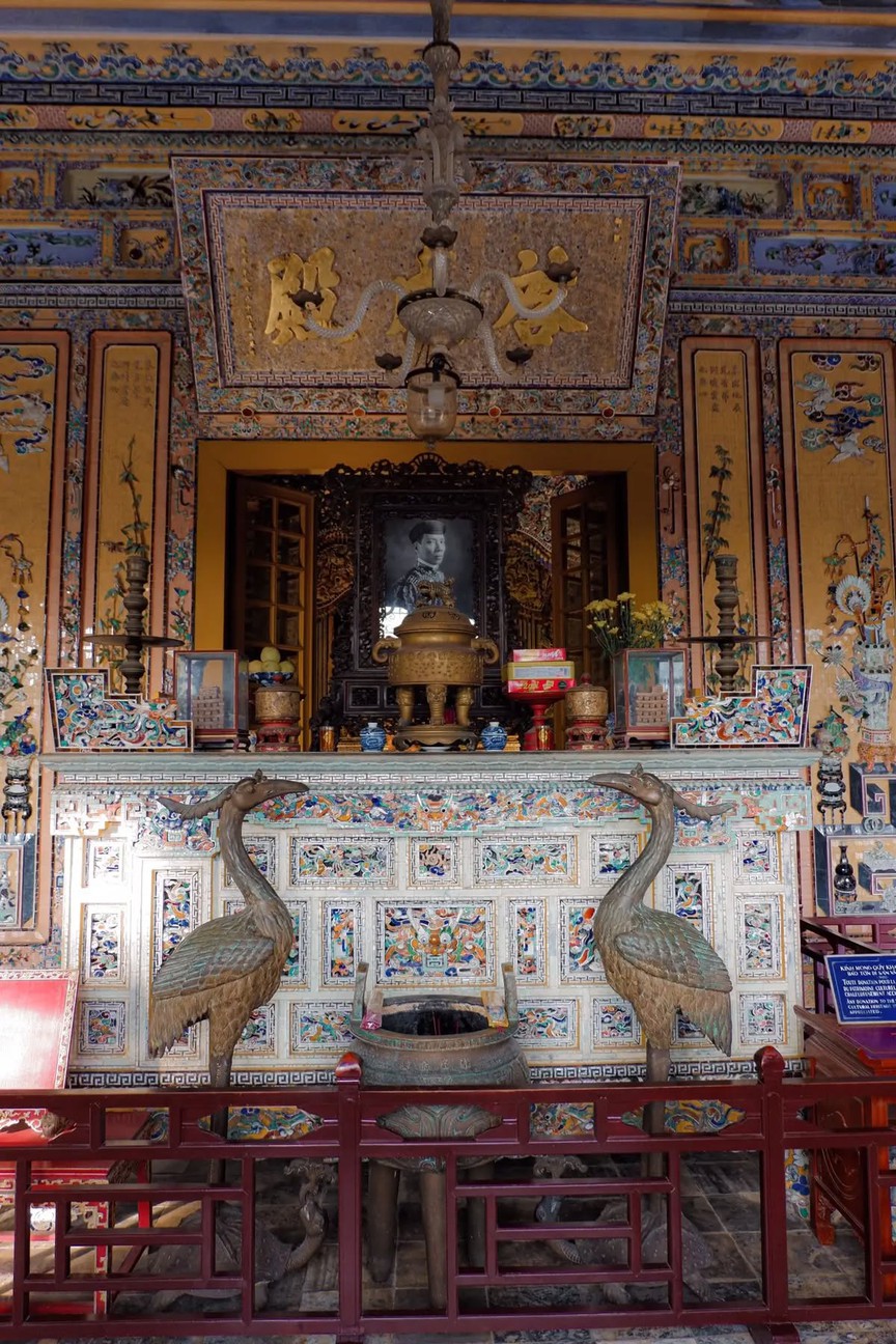 Công trình an táng của vị hoàng đế thứ 12 triều Nguyễn: Xây suốt 11 năm, kiến trúc Đông Tây độc bản giữa cố đô Huế- Ảnh 6.