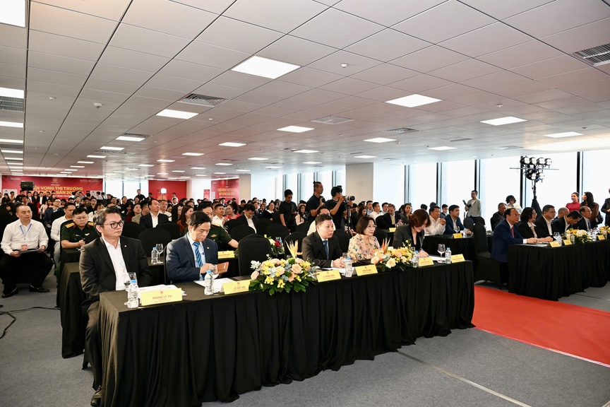 Thứ trưởng Bộ Xây dựng Nguyễn Văn Sinh: Bất động sản bước vào chu kỳ tăng trưởng mới từ 2026- Ảnh 2.