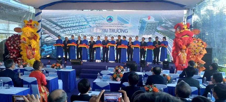 Khánh thành trung tâm tài chính quốc tế tại Khu thương mại tự do đầu tiên của Việt Nam- Ảnh 1. Khánh thành trung tâm tài chính quốc tế tại Khu thương mại tự do đầu tiên của Việt Nam- Ảnh 1.