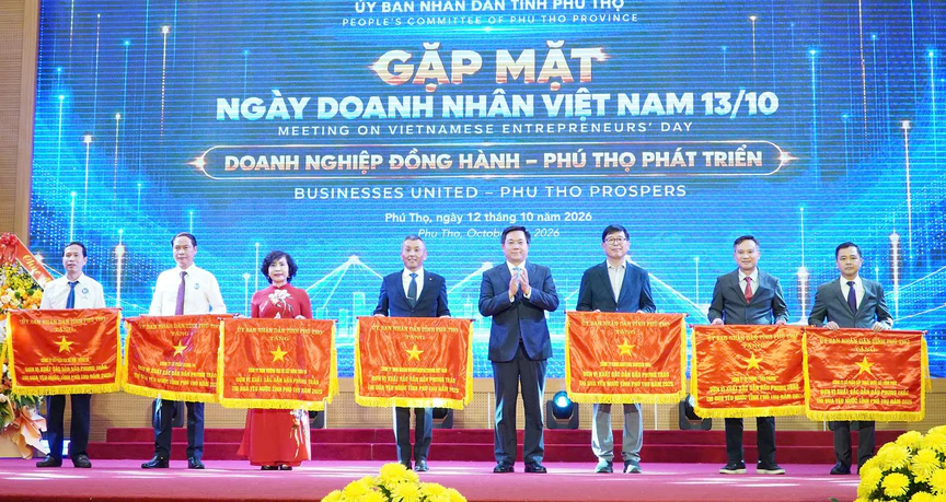 Phú Thọ gặp mặt Ngày Doanh nhân Việt Nam 13/10: “Doanh nghiệp đồng hành - Phú Thọ phát triển” - Ảnh 4.