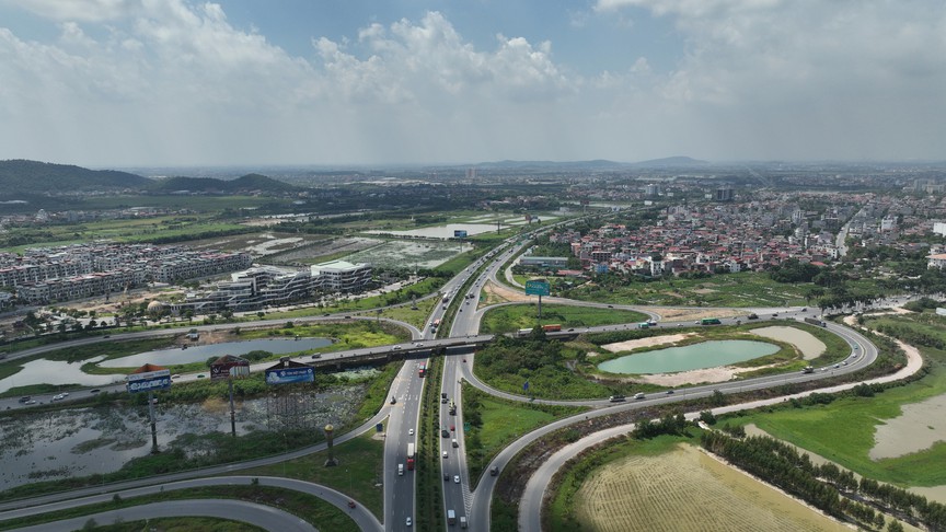 Cuộc di cư của vốn trên thị trường địa ốc: Nhà đầu tư miền Bắc đang đổ về đâu? - Ảnh 1.
