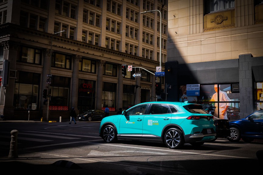 Green SM chính thức khai trương dịch vụ Taxi thuần điện tại Mỹ - Ảnh 3.